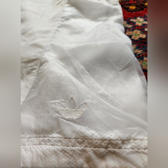 Adidas breathable shorts with pockets! - Picture 3 of 6